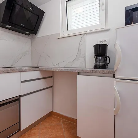 Apartment Amazing In With House Sea View