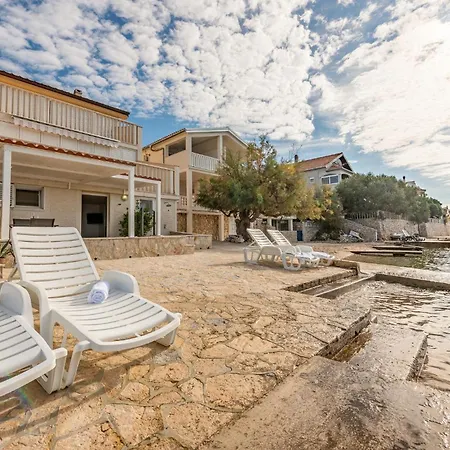 Apartment Amazing In With House Sea View *